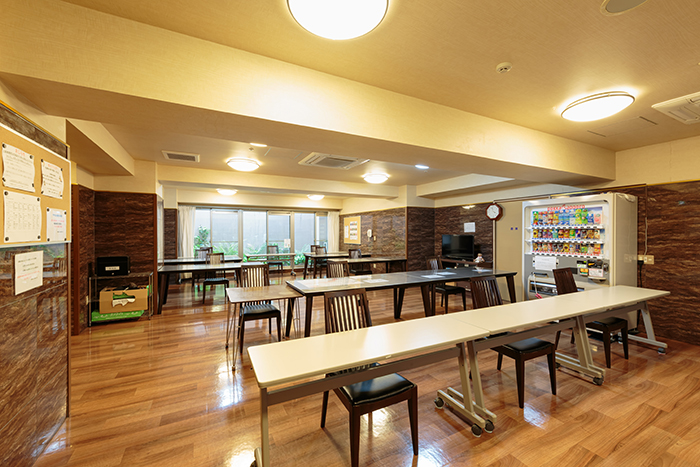 天白老人ホーム(施設紹介)写真：食堂</