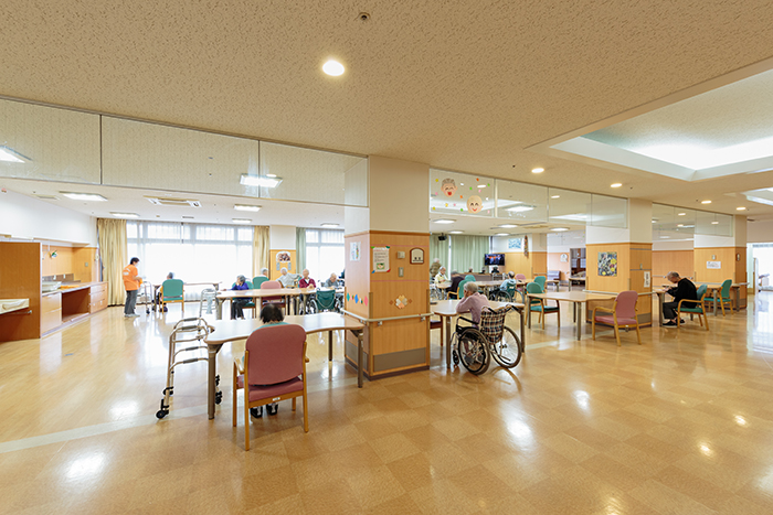 天白老人保健施設(施設紹介)写真：談話室